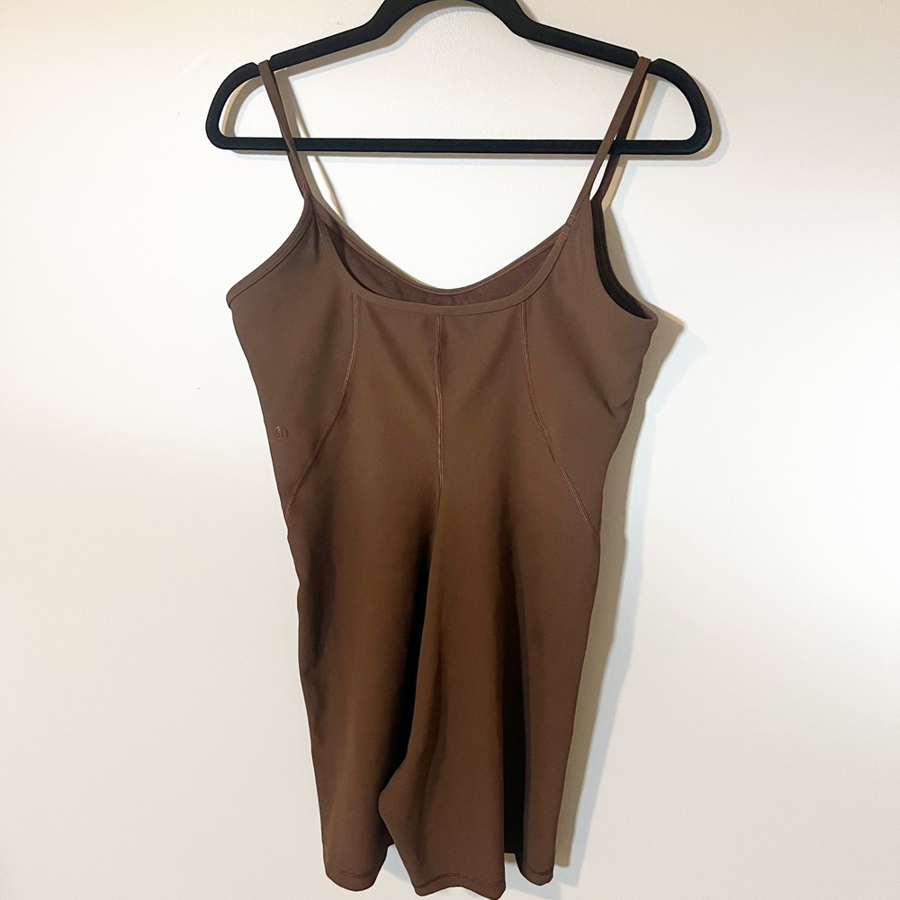 Lululemon Ribbed Contoured
Unitard 6" Java size 10 yoga - Picture 4 of 9
